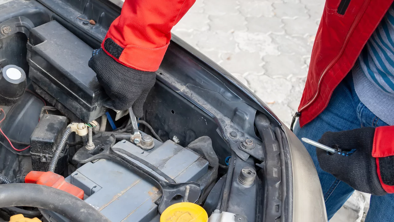 How to Disconnect a Car Battery